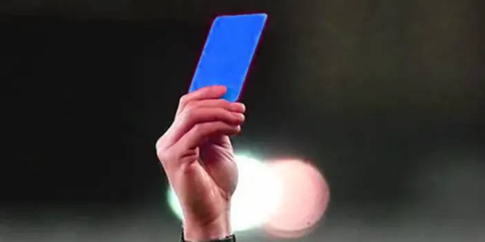 Futbolda mavi Kart nedir, Ne anlama gelir? Mavi kart kimlere gösterilir? Devrim gibi karar
