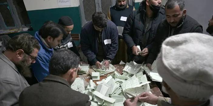 Pakistan seçimlerine İmran Han damgası!