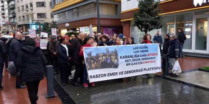 Trabzon Emek ve Demokrasi Platformu yürütüş yaptı! "Laiklik Bağımsızlığın Teminatıdır"