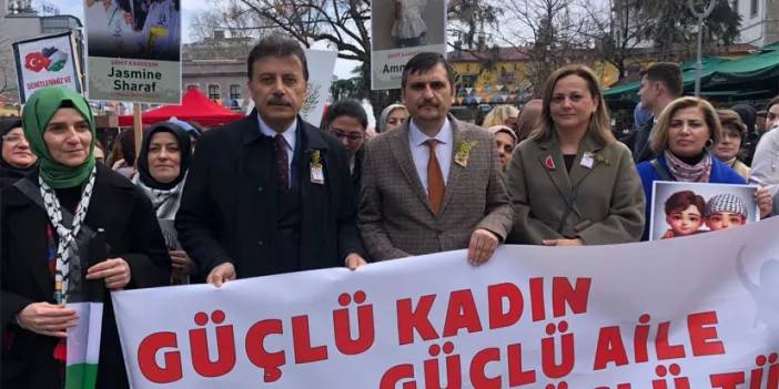 Trabzon’da "Güçlü kadın, güçlü aile, güçlü Türkiye" temalı yürüyüş!