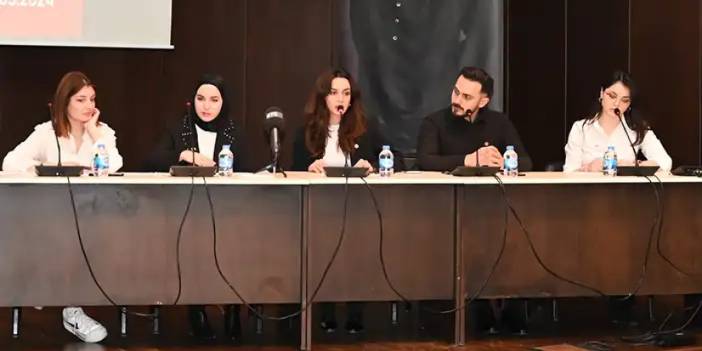 Trabzon'da "Milli Bilincin Söylemi: İstiklal Marşı" konulu panel düzenlendi
