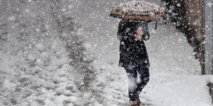 Trabzon karla mücadeleyi sürdürüyor! Yüksek kesimler beyaza büründü