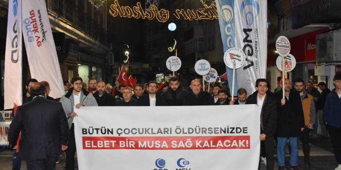 Trabzon'da teravih sonrası Filistin'e destek yürüyüşü