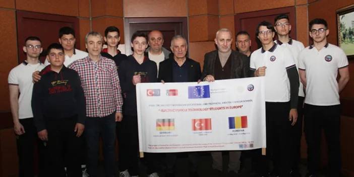 Trabzon'da başarılı Öğrenciler borsayı ziyaret etti
