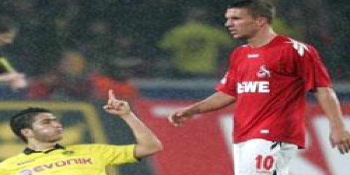 Nuri, Podolski'ye özür diletti