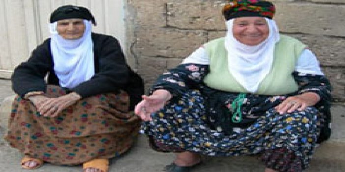 Karadeniz'deki Kürtler dile karşı