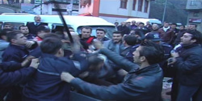 Rize'de Polis-vatandaş kavgası