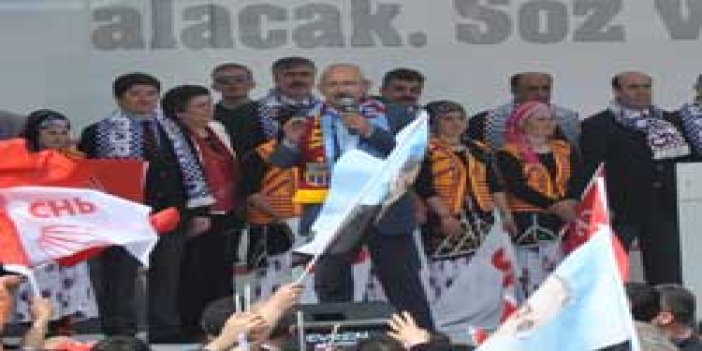 Gandi Trabzon'da esti gürledi