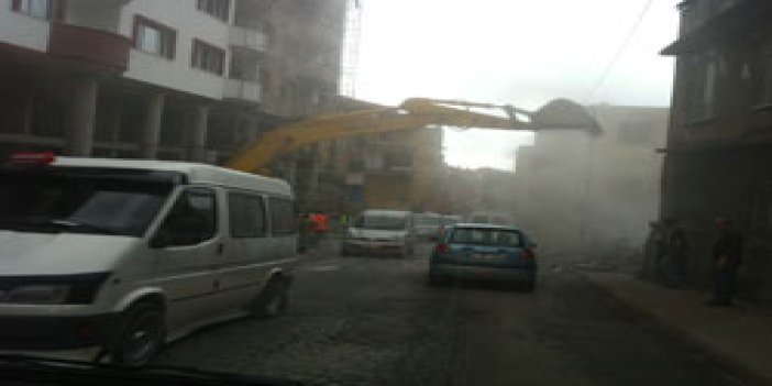 Erdoğdu'da yıkımlar sürüyor