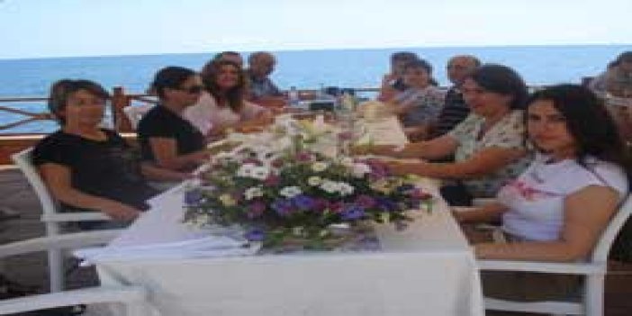 Trabzon'da yemekte buluştular