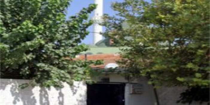 Camiye komşu geneleve mühür
