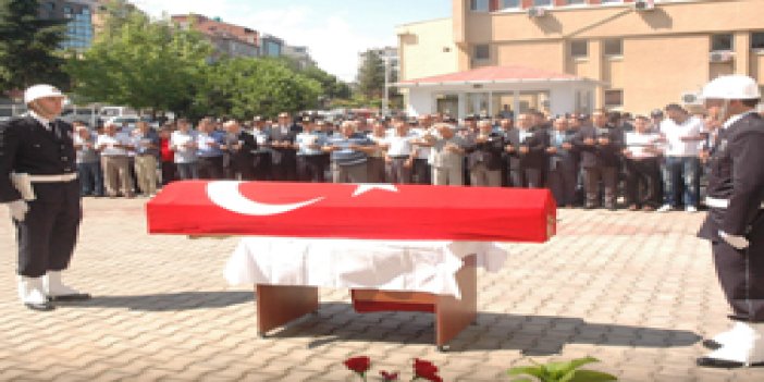 Trabzon'da polis memuruna tören