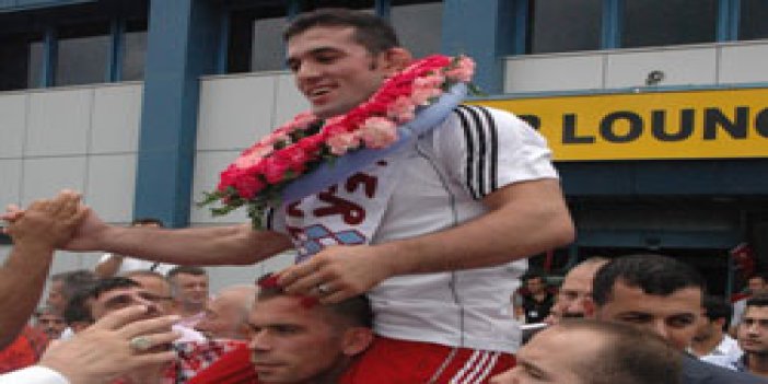Trabzonlu Selçuk çeyrek finalde