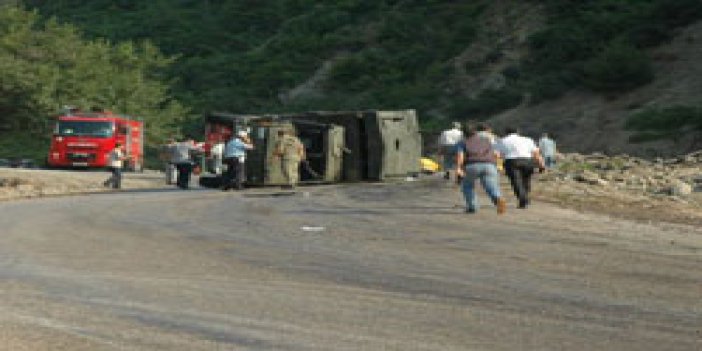 Askeri personel kaza yaptı: 5 yaralı
