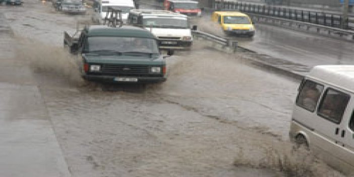 Rize'de aşırı yağış tehlikesi