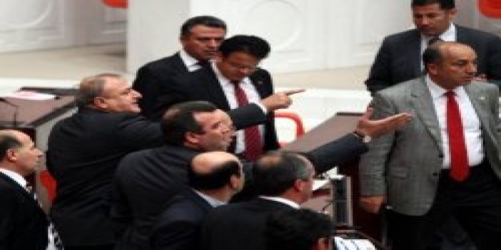 Meclis'te Türkeş kavgası