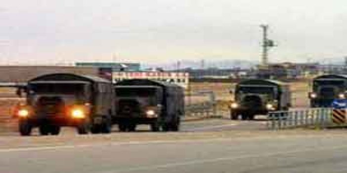 200 askeri araç sınır bölgesinde