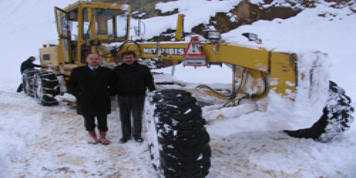 Trabzon'da kar çalışması sürüyor