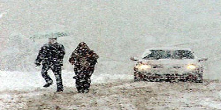 Trabzon'a kuvvetli kar yağışı
