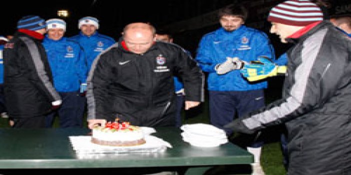 Trabzonspor'da sürpriz kutlama