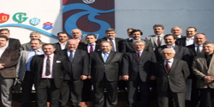 Baş'a Trabzonspor Onur Üyeliği