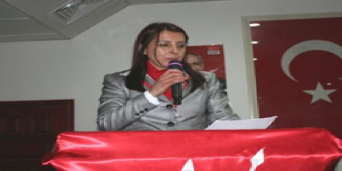 CHP Of'a Emel Saral seçildi