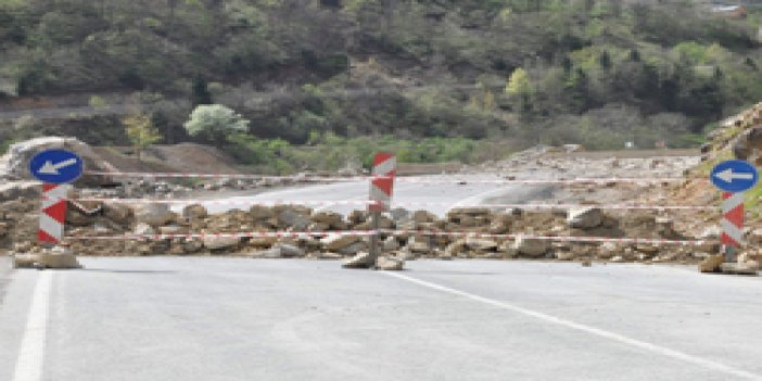 Trabzon - Gümüşhane yolu kapandı