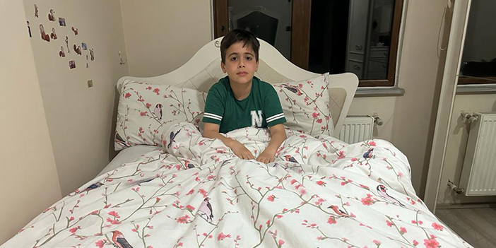 Trabzon'da yorgun mermi pencereyi deldi! Küçük çocuk ölümden döndü