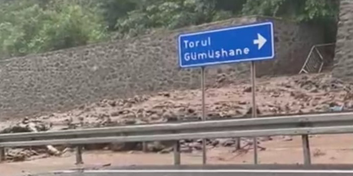 Trabzon-Gümüşhane Karayolu yağış nedeniyle ulaşıma kapandı