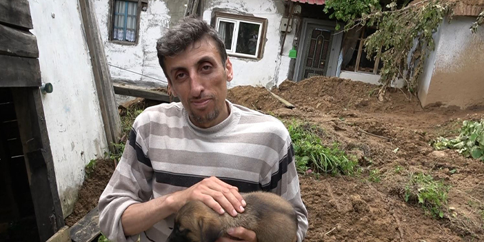Trabzon'da anne ve oğlu heyelandan nasıl kurtulduğunu anlattı! "Çok korkunçtu"