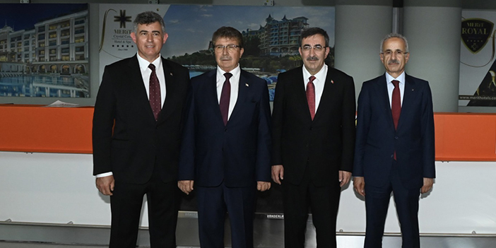 Bakan Abdulkadir Uraloğlu KKTC'de projeleri inceledi "Örnek teşkil edecek"