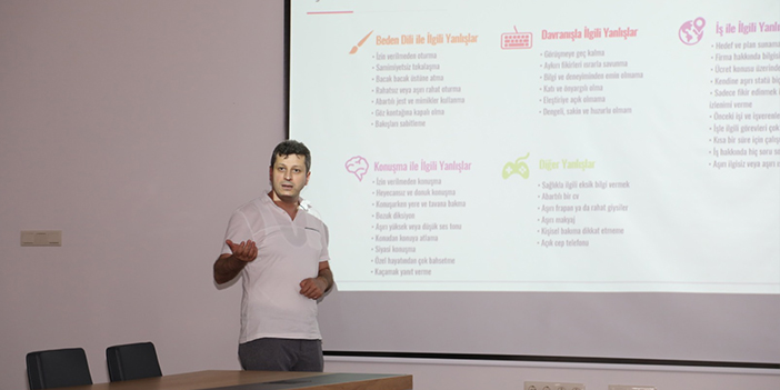 Trabzon Üniversitesi öğrencilerine 'Etkili Staj' semineri