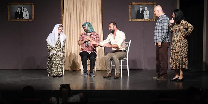 Akçaabat Belediye Tiyatrosu Giresun'da sahne aldı