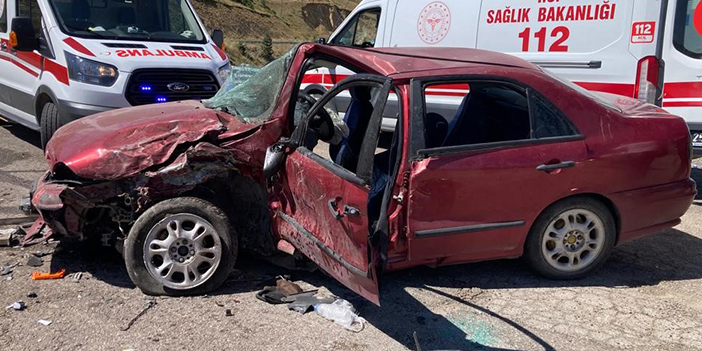 Erzurum-Bayburt karayolunda kaza! 4’ü ağır 8 yaralı