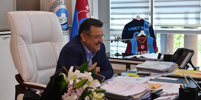 Trabzon'da öğrencilerden Başkan Genç'e ziyaret