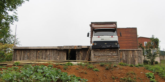 Trabzon'da yaylaya kamyonkondu! Görenlerin ilgi odağı 