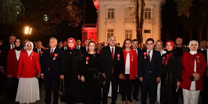 Cumhuriyet kutlamalarında Trabzon'dan renkli görüntüler 