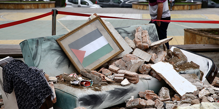 Giresun'da Gazze saldırılarına dikkat çekmek için enkaz oluşturuldu
