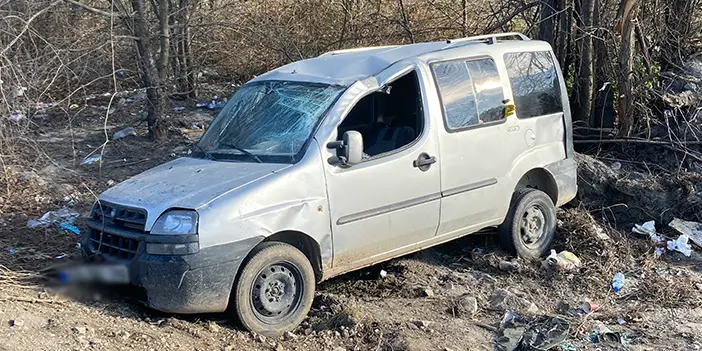 Samsun'da lastiği patlayan araç devrildi! 2 yaralı 