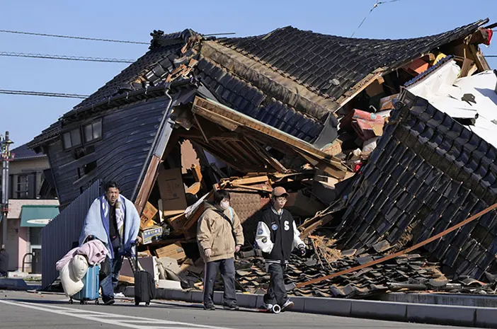 japonyanin-batisinda-depremlerde-30-kisi-oldu.webp