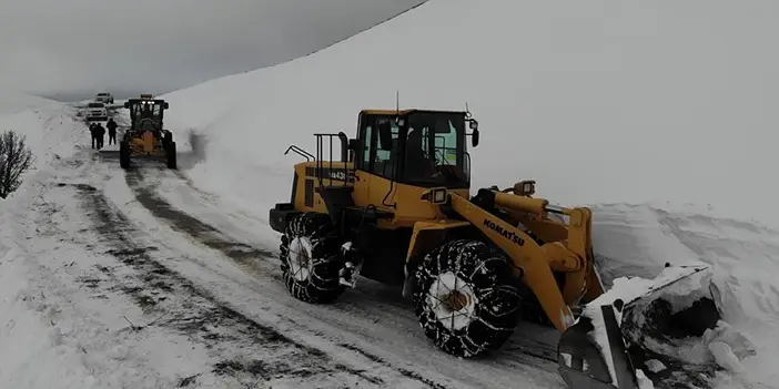 Bayburt'ta 170 köy yolunda karla mücadele! 