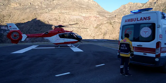 Gümüşhane'de ambulans helikopter minik Erva Asel için havalandı