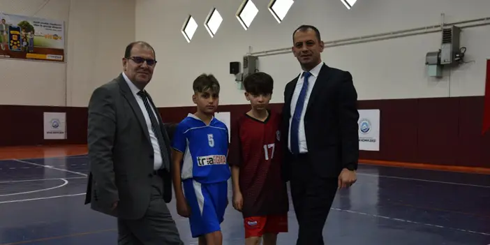 Trabzon'da ortaokullar arası futsal turnuvası başladı! 