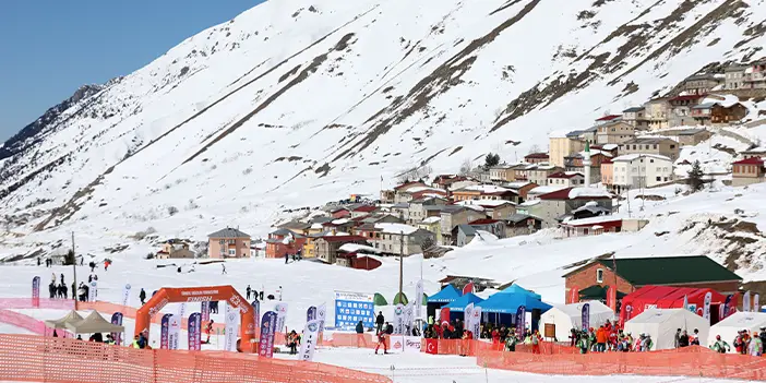 Türkiye Dağ Kayağı Şampiyonası Rize'de başladı