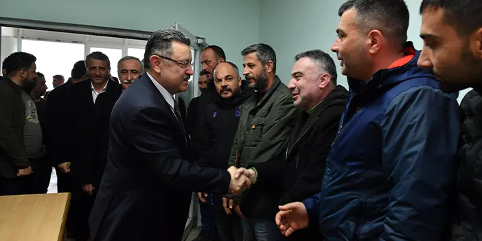 Başkan Genç, Ortahisar Belediyesi çalışanlarıyla vedalaştı! "Emeğinizin karşılığını almanız için gayret ettim"