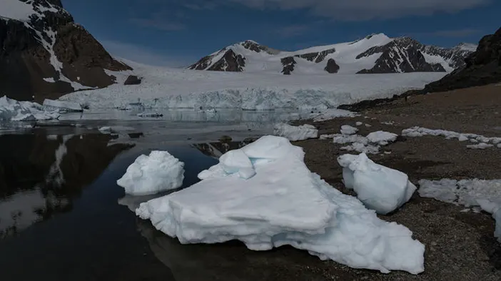 antarktikada-buzullarin-sirlarini-cozme-yolculugu-gelecegi-aydinlatan-8-ulusal-bilim-seferi-003.webp