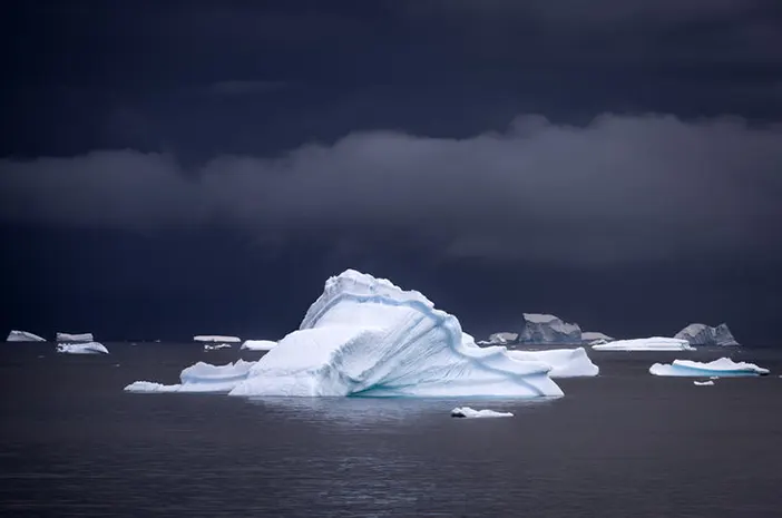 antarktikada-buzullarin-sirlarini-cozme-yolculugu-gelecegi-aydinlatan-8-ulusal-bilim-seferi-009.webp
