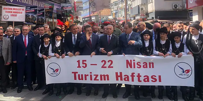 Trabzon’da ‘Turizm Haftası’ yürüyüşü