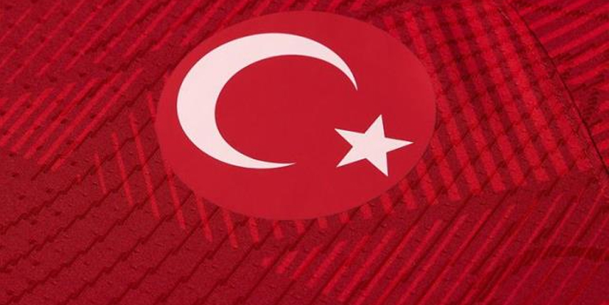 Türkiye Milli Takımı'nın yeni formaları tanıtıldı