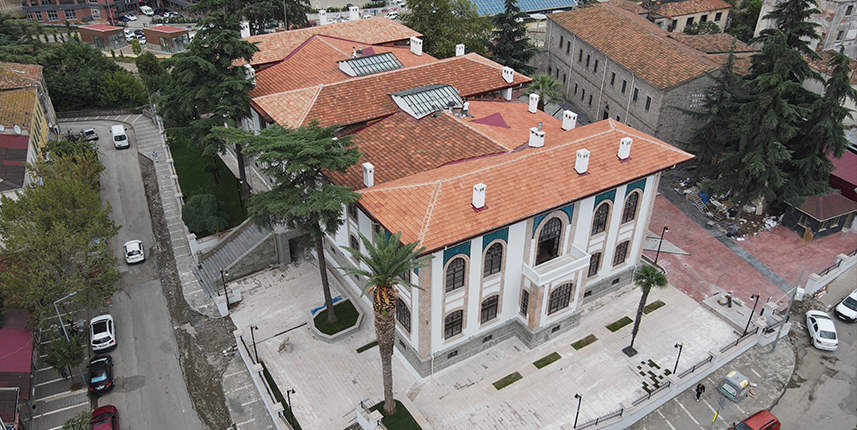 Trabzon'da tarihi bina valilik olarak hizmete açıldı
